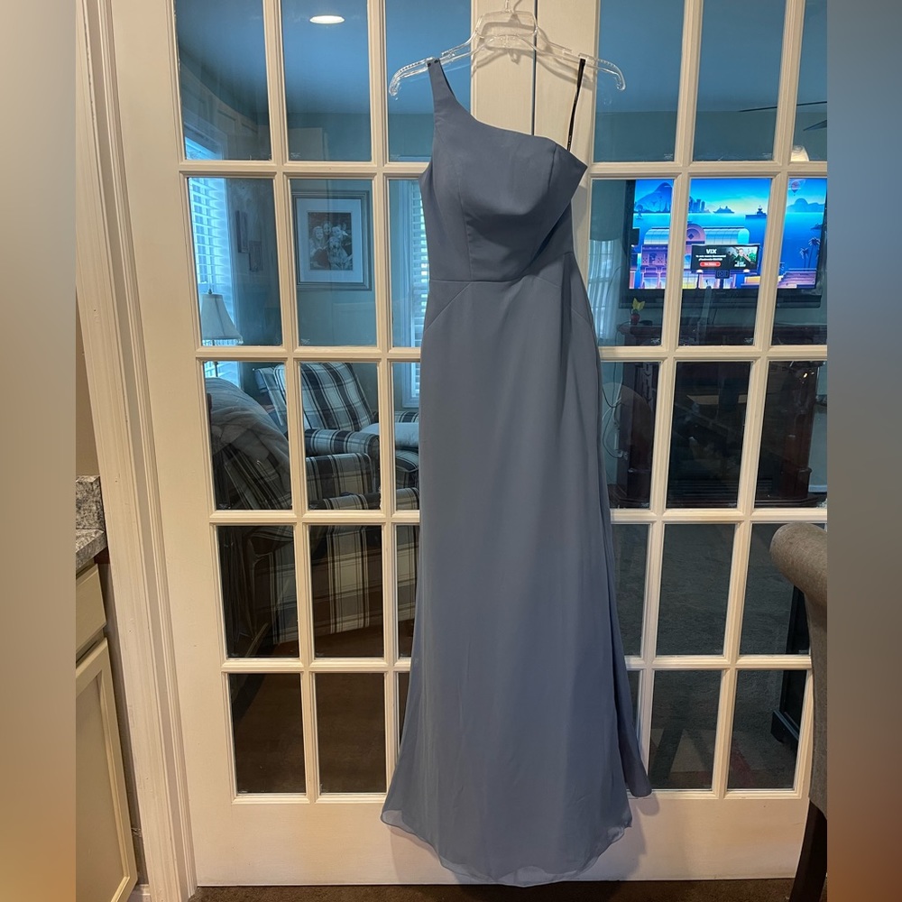 Bridesmaid/ Maid of honor gown.